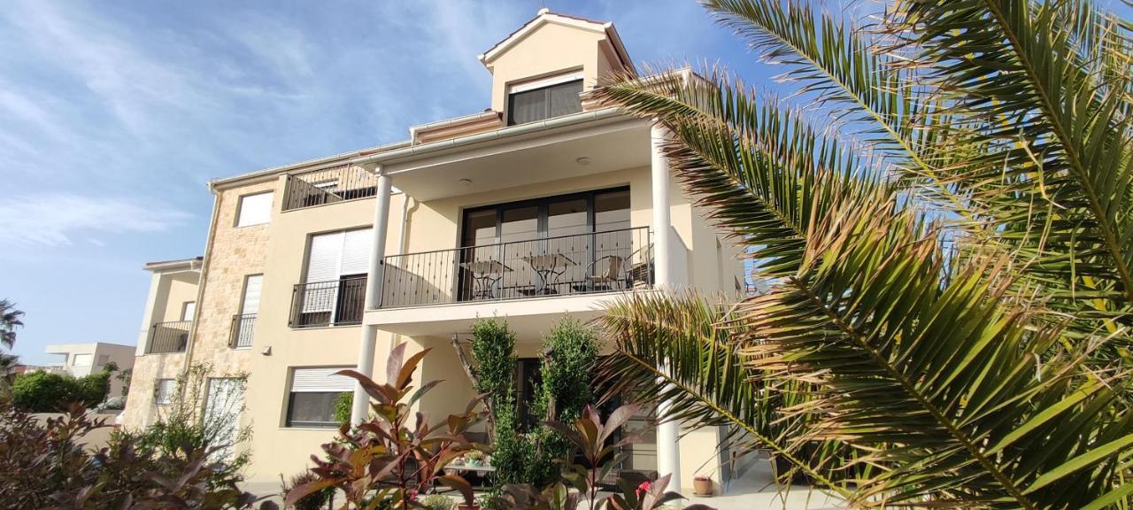 Appartments Akrapovic Vrsi Ngoại thất bức ảnh