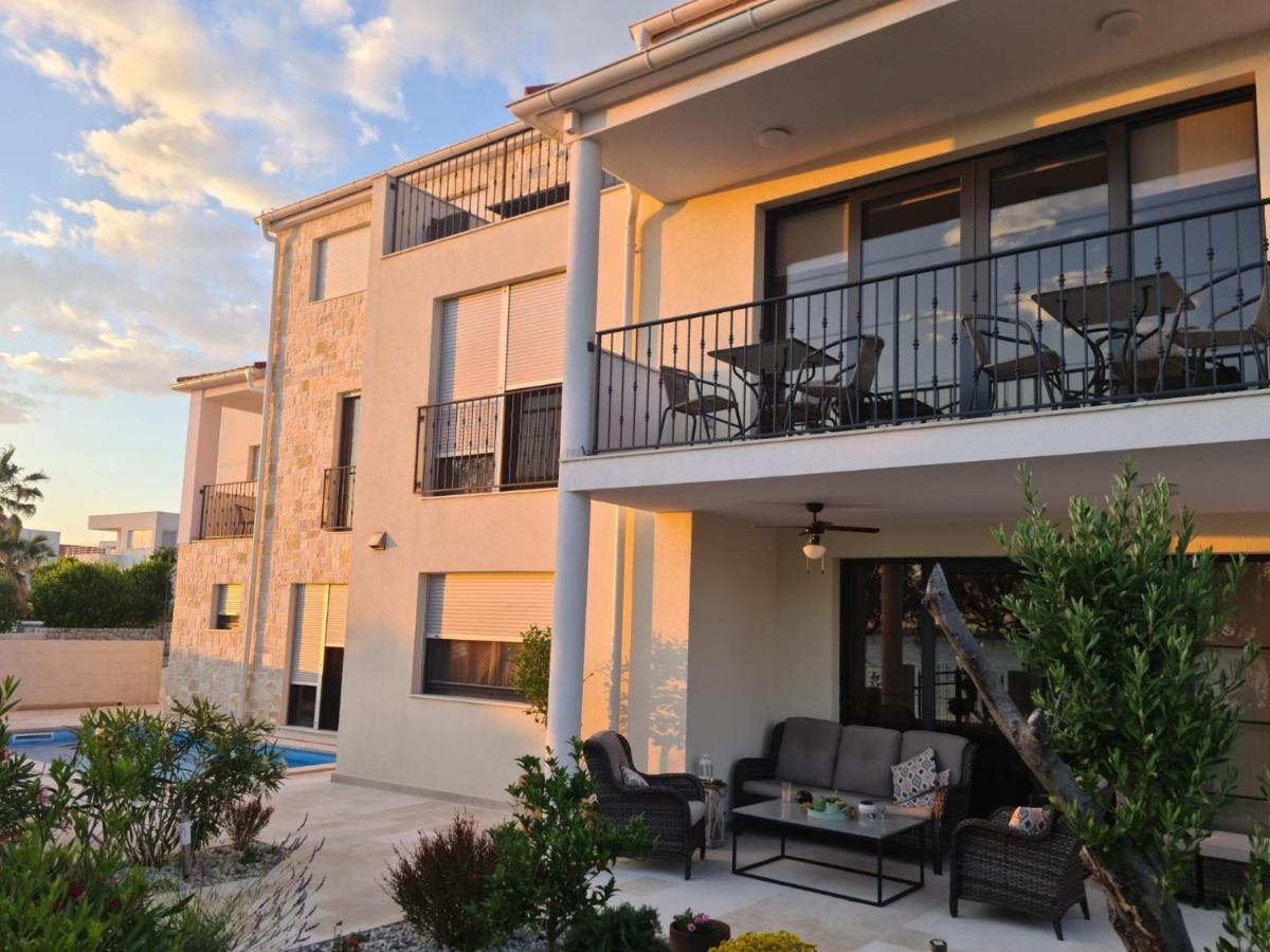 Appartments Akrapovic Vrsi Ngoại thất bức ảnh