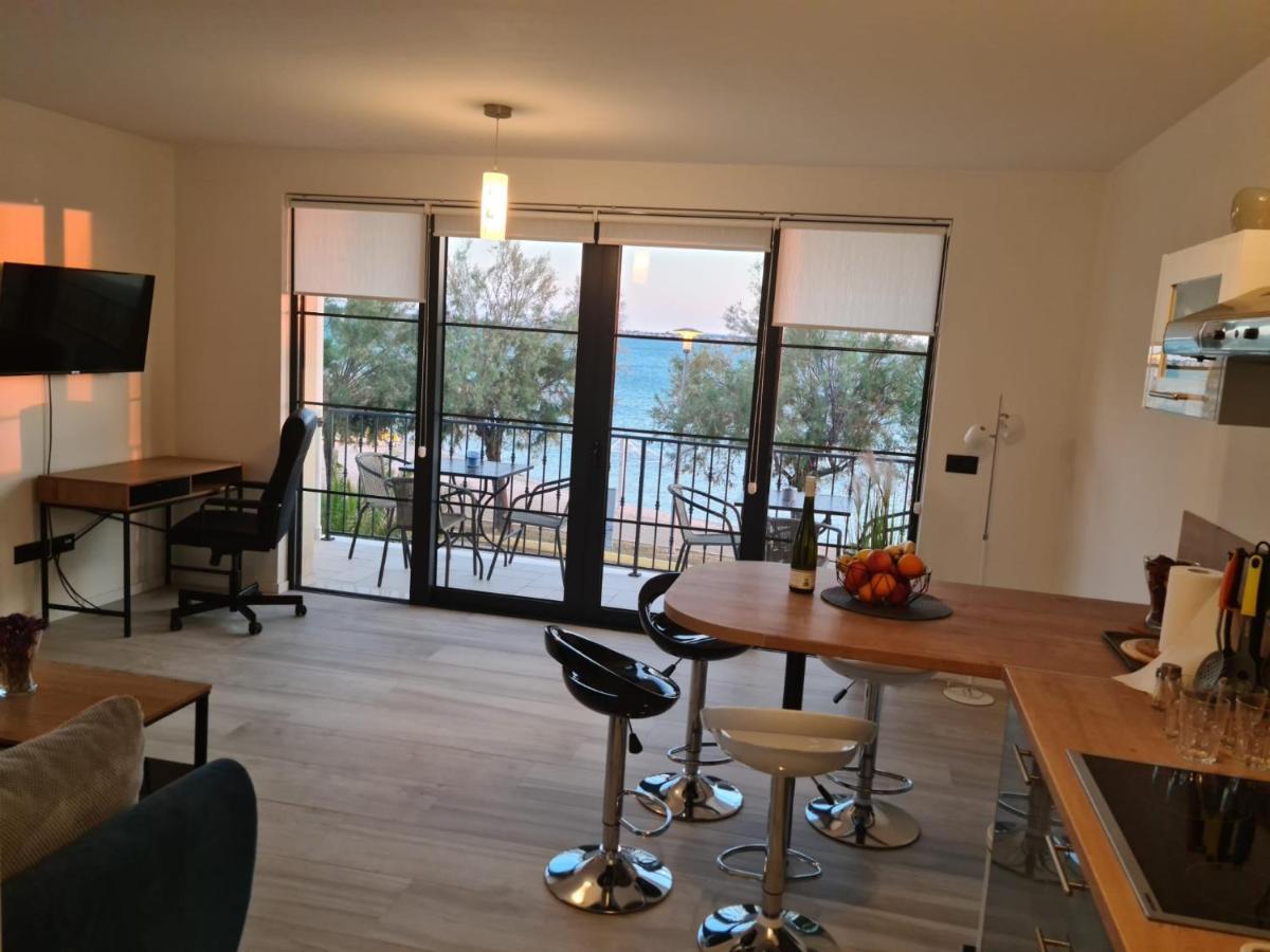 Appartments Akrapovic Vrsi Ngoại thất bức ảnh